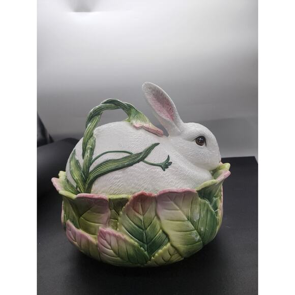 FITZ & FLOYD "Le Lapin" Large Oval Covered Vegetable bowl - Picture 1 of 10